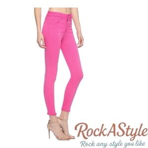 Cello Mid Rise Neon Pink Crop Fray Hem Skinny